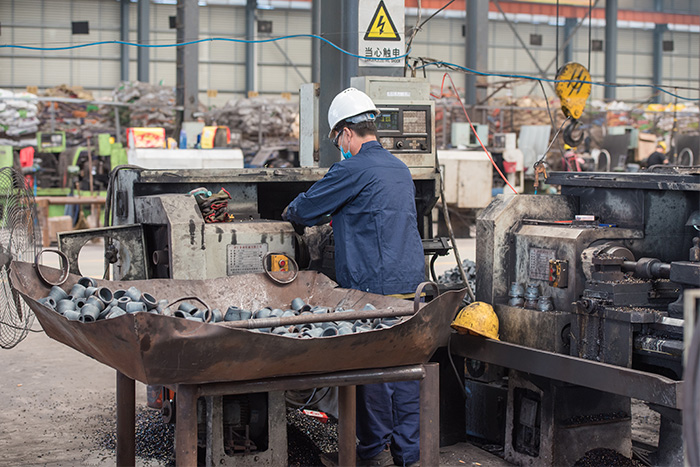 瑞金网架锥头车间